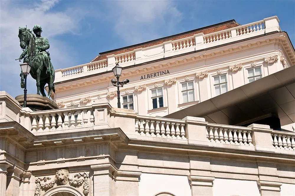 וינה Artist Boutique Hotel 4*,  אוסטריה