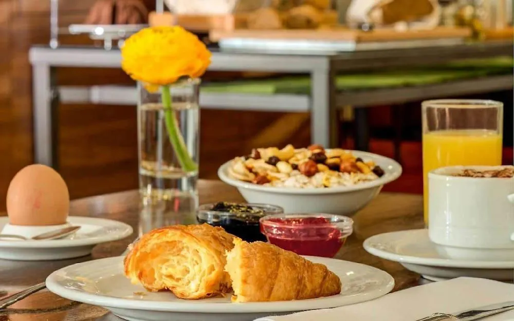 וינה Artist Boutique Hotel