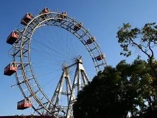 וינה Artist Boutique Hotel 4*,