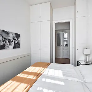 Apartamento 6, Viena