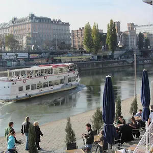 Apartamento Wohnen Im Herzen Von At The Waterfront, Viena